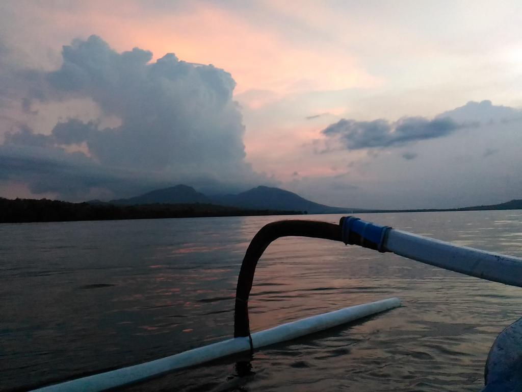 Bed and Breakfast Menjangan View Banyuwedang Esterno foto